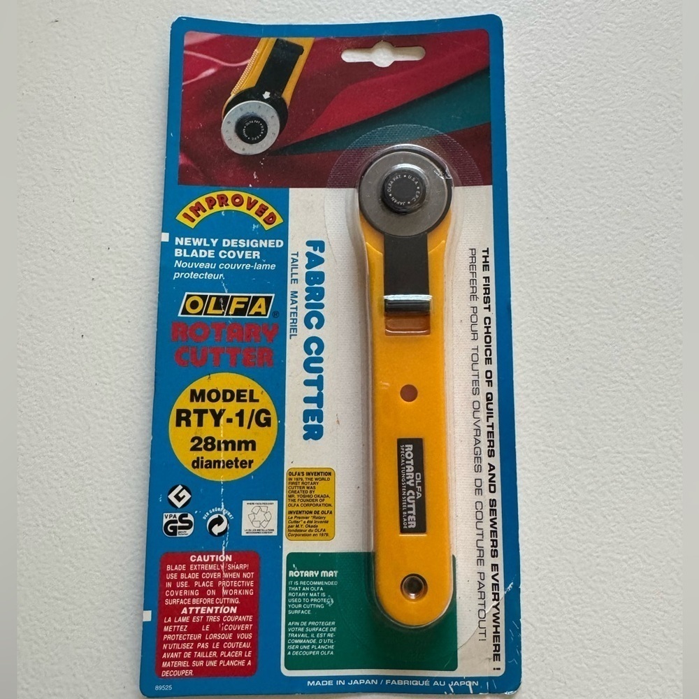 OLFA Rotary Cutter 28mm diameter- vintage